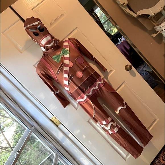 𝅺HALLOWEEN Gingerbread Man with face hood and zippered onesie. It’s great. - Picture 2 of 4
